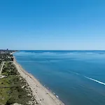 Fantastico Atico Duplex En Marbella, Con Vistas Al Mar Y A 300 Metros De La Playa