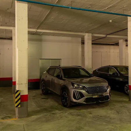 Fantastico Atico Duplex En Marbella, Con Vistas Al Mar Y A 300 Metros De La Playa *