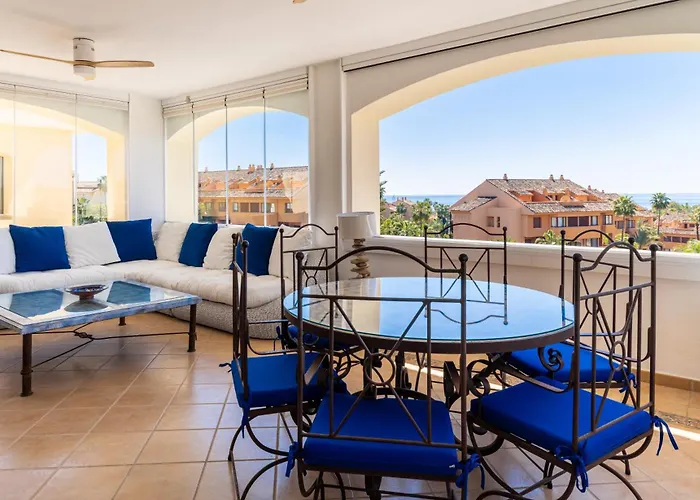 Fantástico ático En Marbella, Con Vistas Al Mar Y A 300 Metros De La Playa * Marbella