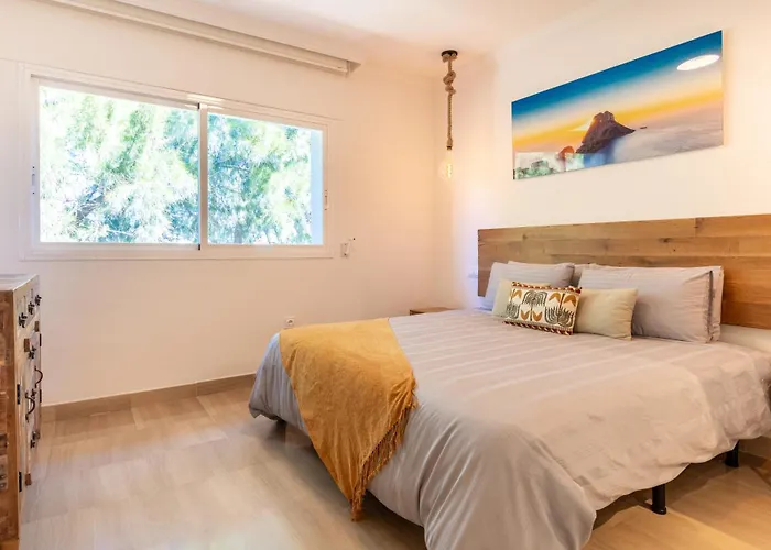 Fantástico ático En Marbella, Con Vistas Al Mar Y A 300 Metros De La Playa Apartamento