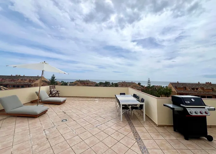 Fantástico ático En Marbella, Con Vistas Al Mar Y A 300 Metros De La Playa Apartamento
