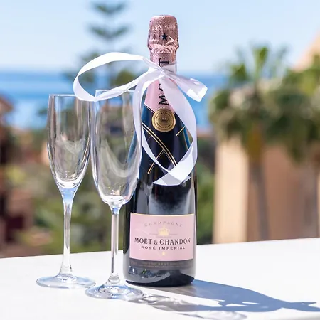 Fantástico ático En Marbella, Con Vistas Al Mar Y A 300 Metros De La Playa Apartamento Marbella