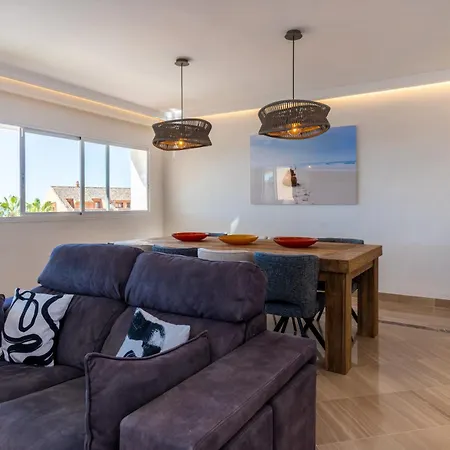 Fantástico ático En Marbella, Con Vistas Al Mar Y A 300 Metros De La Playa Apartamento Marbella