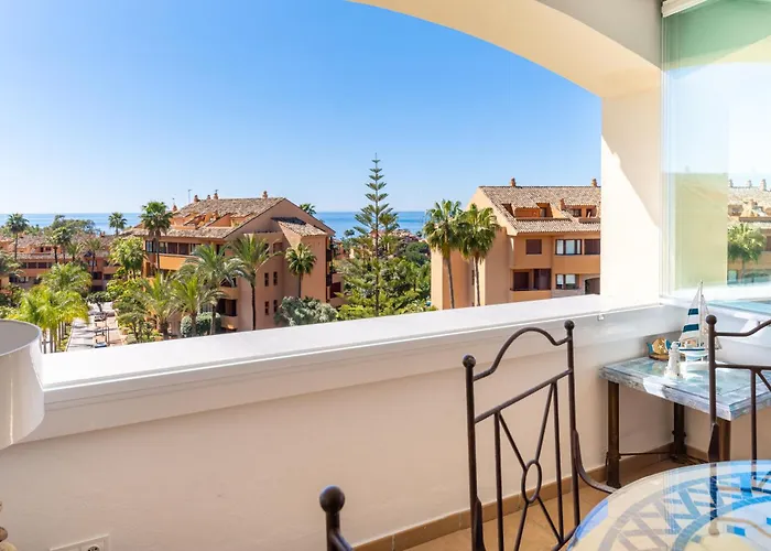 Fantastico Atico Duplex En Marbella, Con Vistas Al Mar Y A 300 Metros De La Playa Apartmán