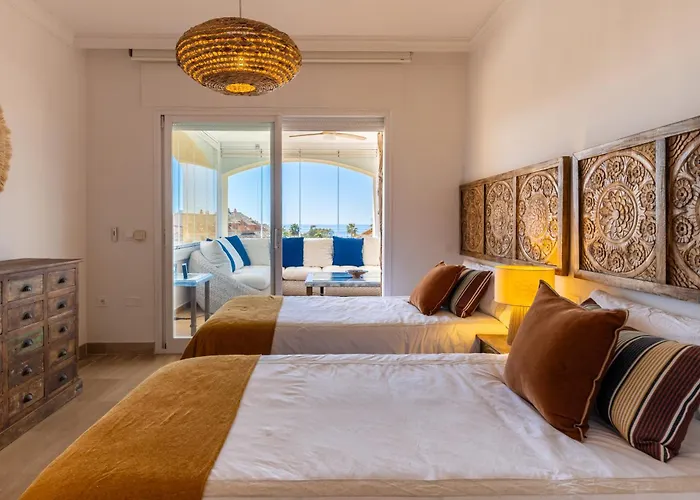 Fantastico Atico Duplex En Marbella, Con Vistas Al Mar Y A 300 Metros De La Playa