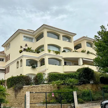 Fantástico ático En Marbella, Con Vistas Al Mar Y A 300 Metros De La Playa * Marbella