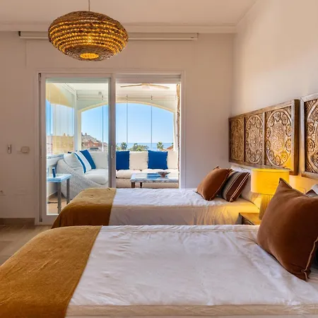 Fantástico ático En Marbella, Con Vistas Al Mar Y A 300 Metros De La Playa