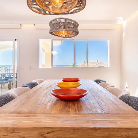 Apartamento Fantástico ático En Marbella, Con Vistas Al Mar Y A 300 Metros De La Playa *