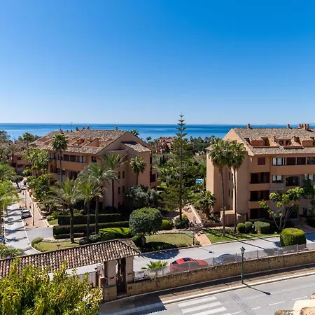 Fantástico ático En Marbella, Con Vistas Al Mar Y A 300 Metros De La Playa Apartamento *